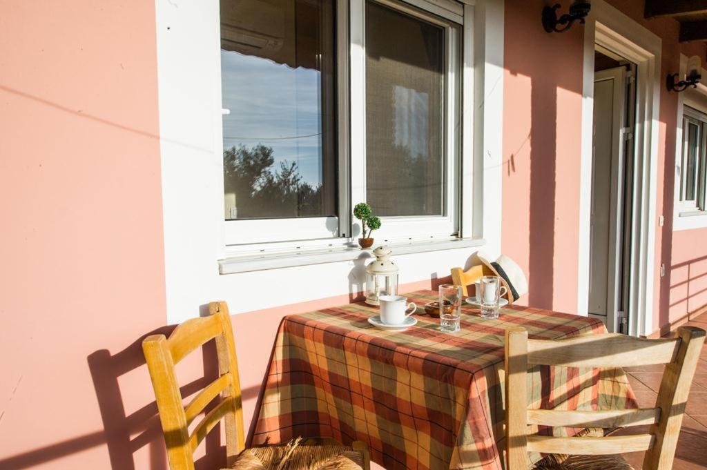 Cozy Flats In An Olive Grove By The Sandy Beach Kánalos Exterior foto